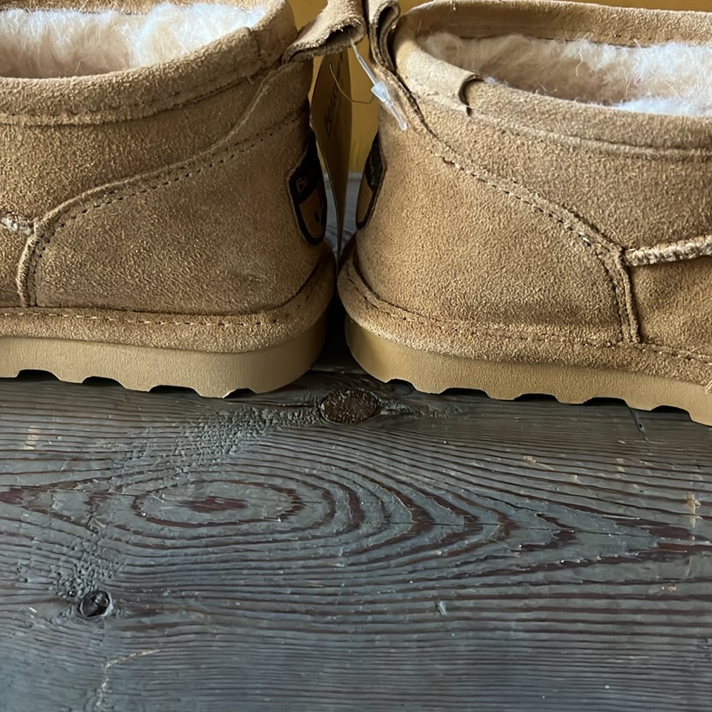 Brand new, woman’s low bear paws. Size 5❤️ - Picture 9 of 9
